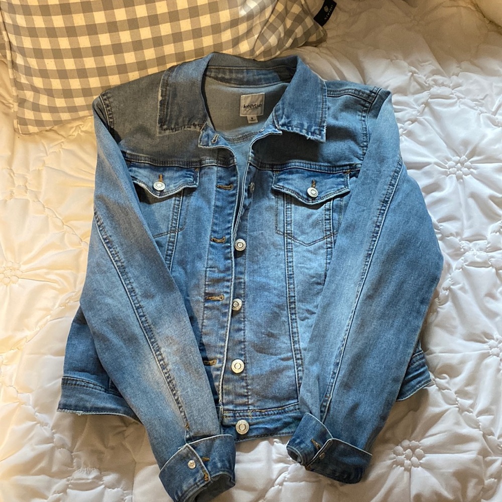 Womens cropped jean jacket